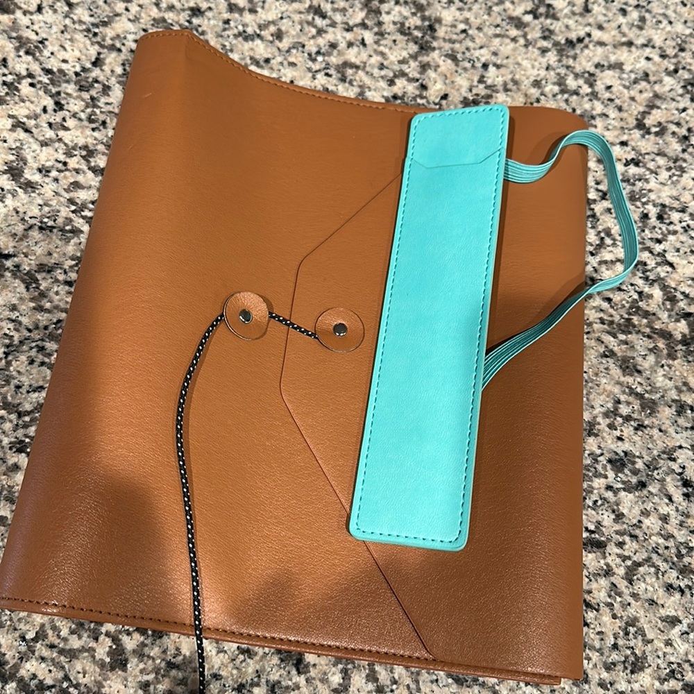 Plum Paper A5 Folio and Pen Pouch